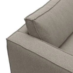 Agir 2 sits Soffa