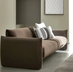 Marrius 2 sits Soffa
