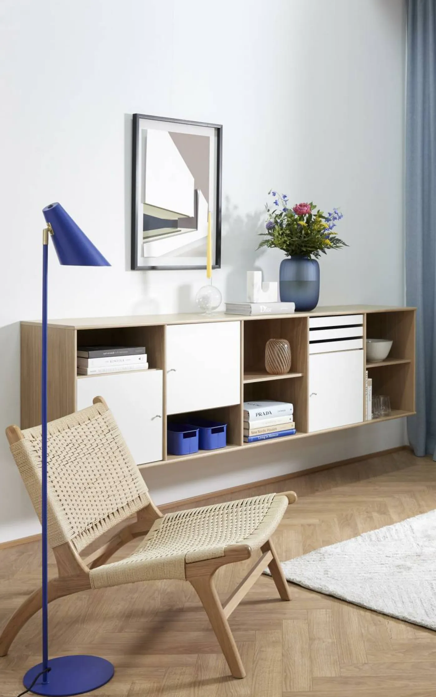 Mistral Classic Bokhylla med 3 luckor + 1 set brickor ek/vit