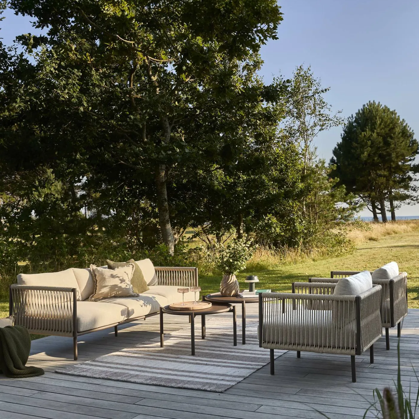 Oblic Loungebord 80 x 80 x 42 cm
