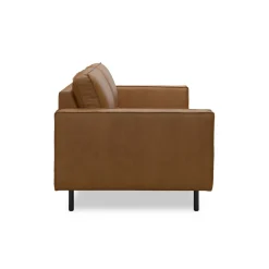 Scott 2 sits Soffa
